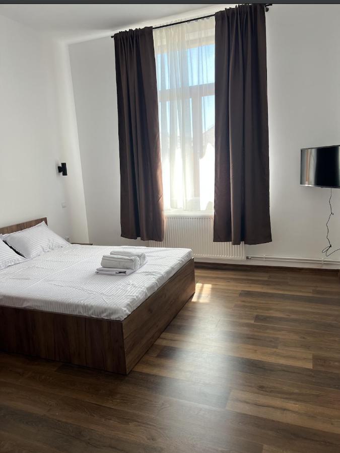 The Dot Hotel Medgyes Kültér fotó